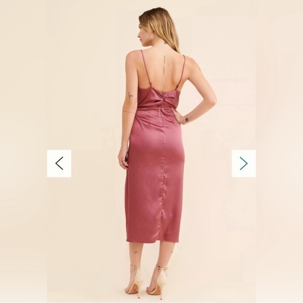 Astr the Label Rose Satin Midi Dress Size Medium - Picture 2 of 8